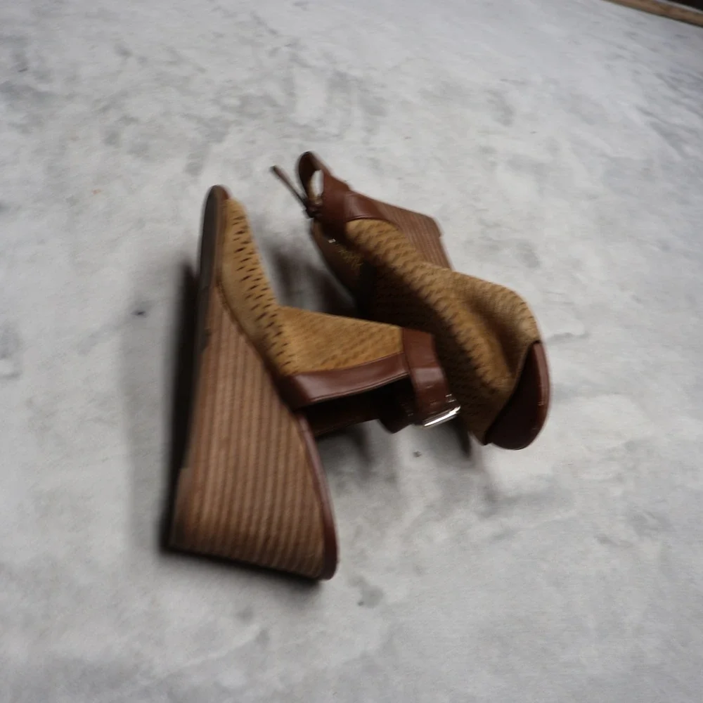 Franco Sarto Womens 7M Martha Sandals Brown Wedge Leather Laser Cut Suede‎ Boho